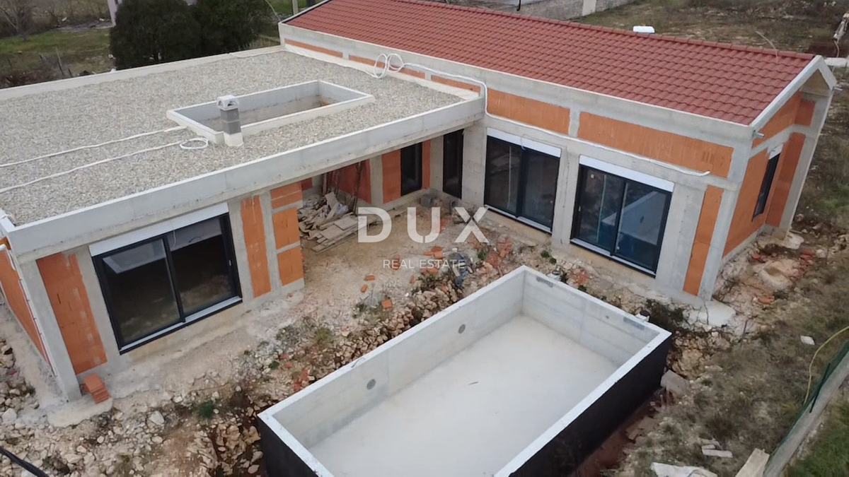 ZADAR, ZEMUNIK G. – Villa moderna di lusso (B) a un piano con piscina