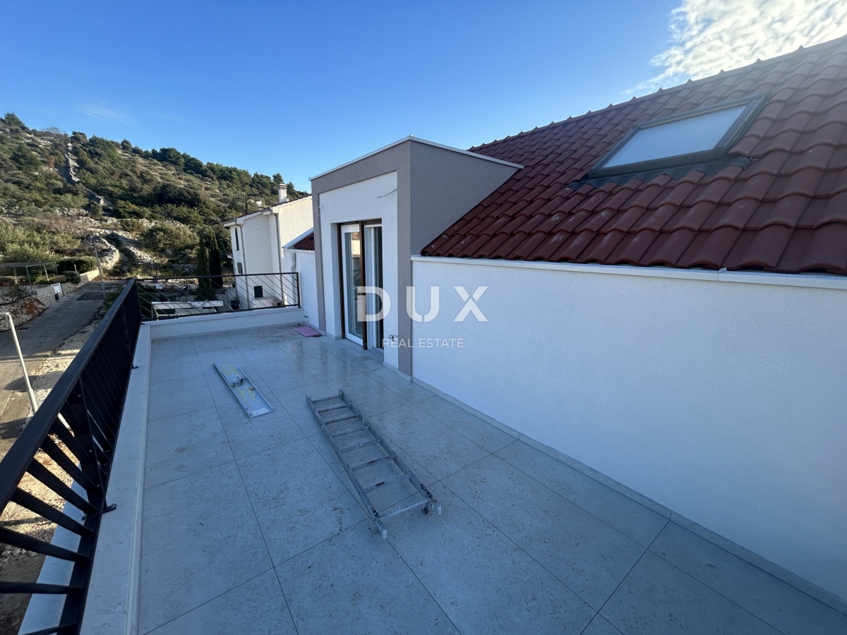 ROGOZNICA, STIVAŠNICA – Attico con una vista mare fenomenale