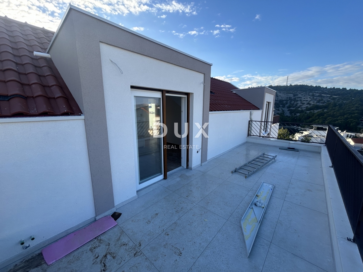 ROGOZNICA, STIVAŠNICA – Attico con una vista mare fenomenale