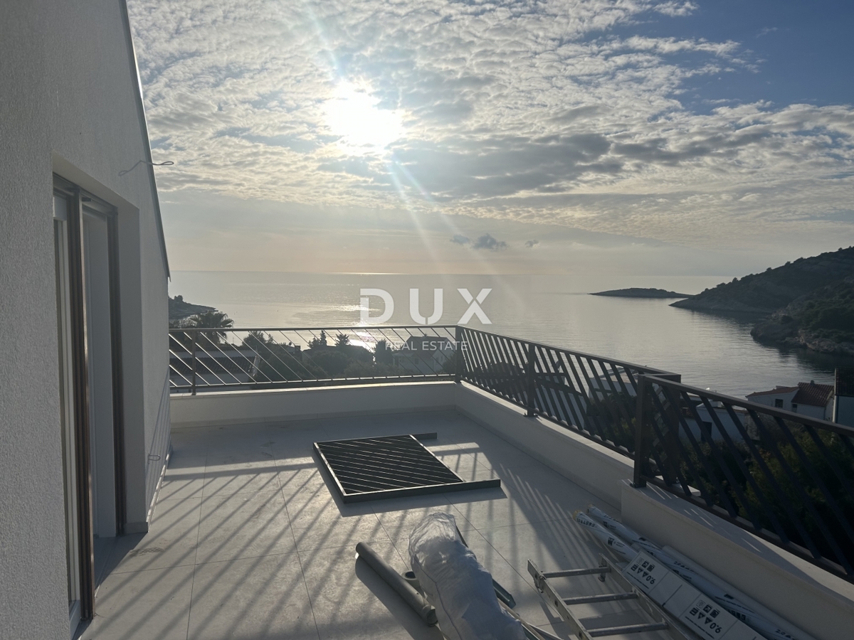 ROGOZNICA, STIVAŠNICA – Attico con una vista mare fenomenale