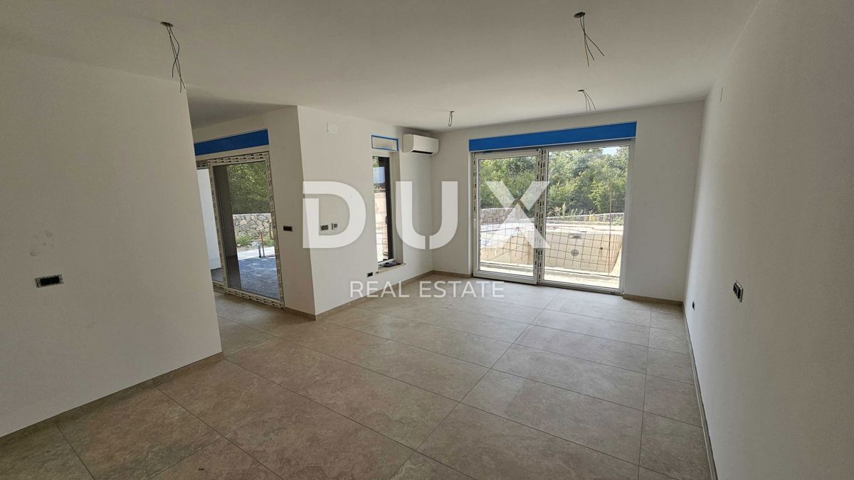 KRALJEVICA - Villa bifamiliare con piscina vicino al mare!