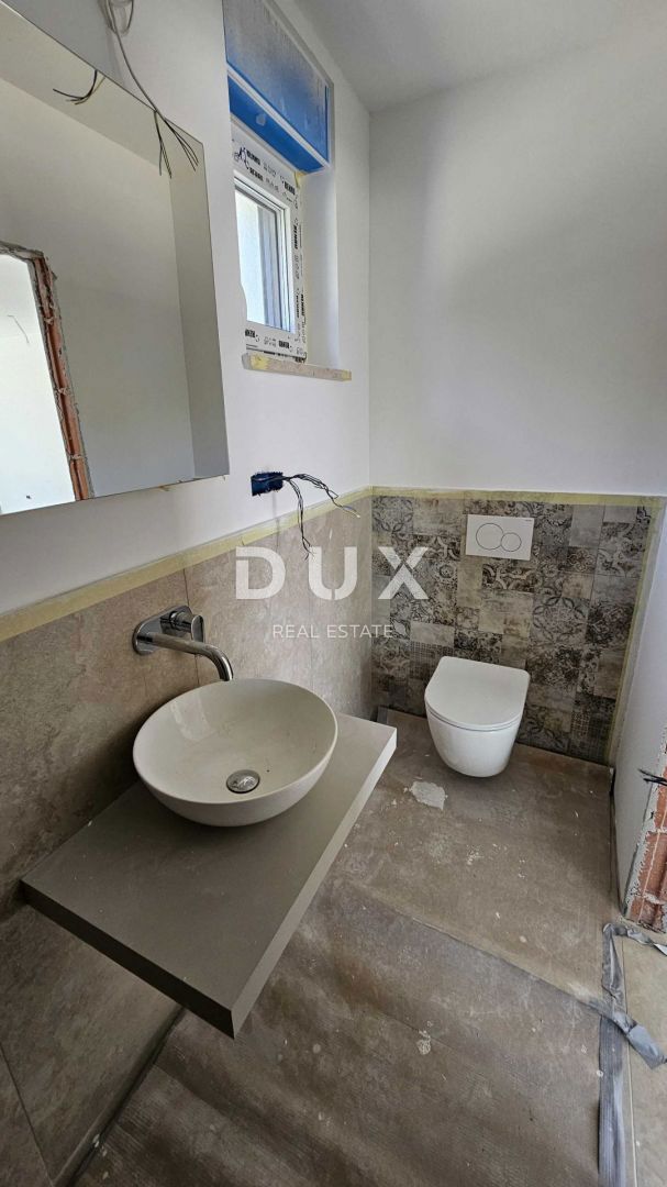 KRALJEVICA - Villa bifamiliare con piscina vicino al mare!