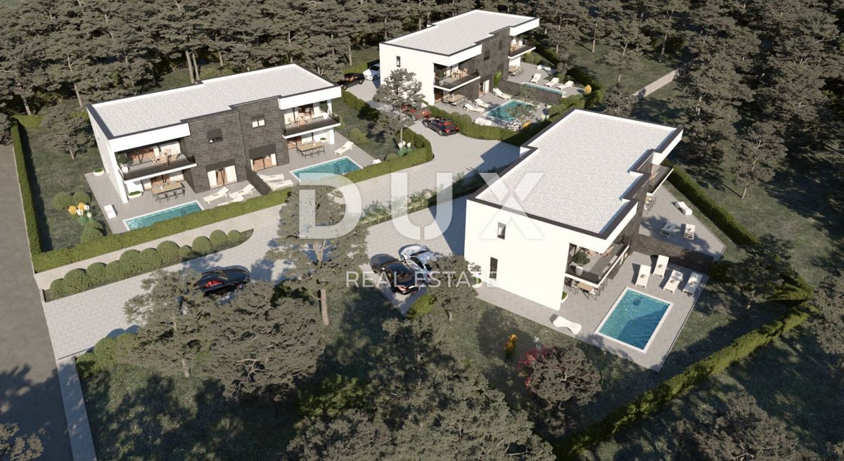 KRALJEVICA - Villa bifamiliare con piscina vicino al mare!