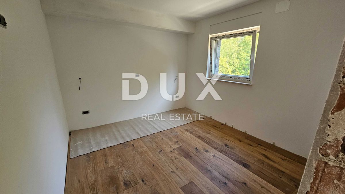 KRALJEVICA - Villa bifamiliare con piscina vicino al mare!