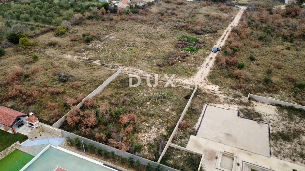 ZADAR, MURVICA - Terreno edificabile con progetto!