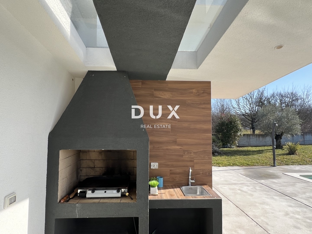 ISTRIA, ŽMINJ – Villa moderna con piscina