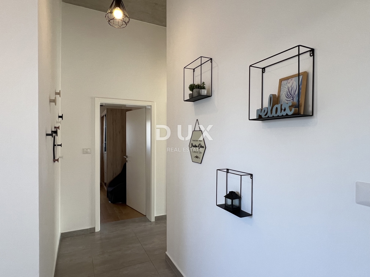 ISTRIA, ŽMINJ – Villa moderna con piscina