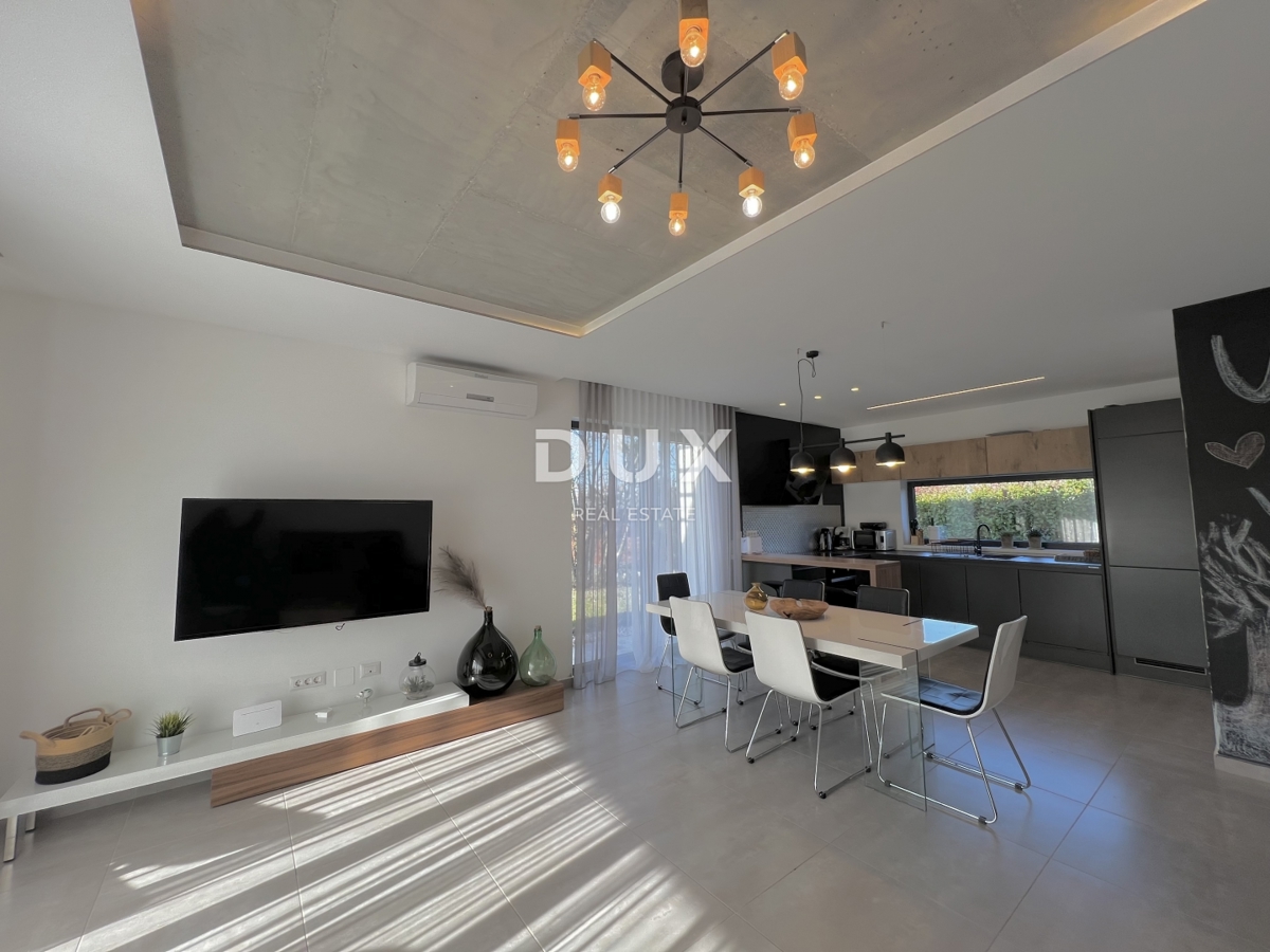 ISTRIA, ŽMINJ – Villa moderna con piscina