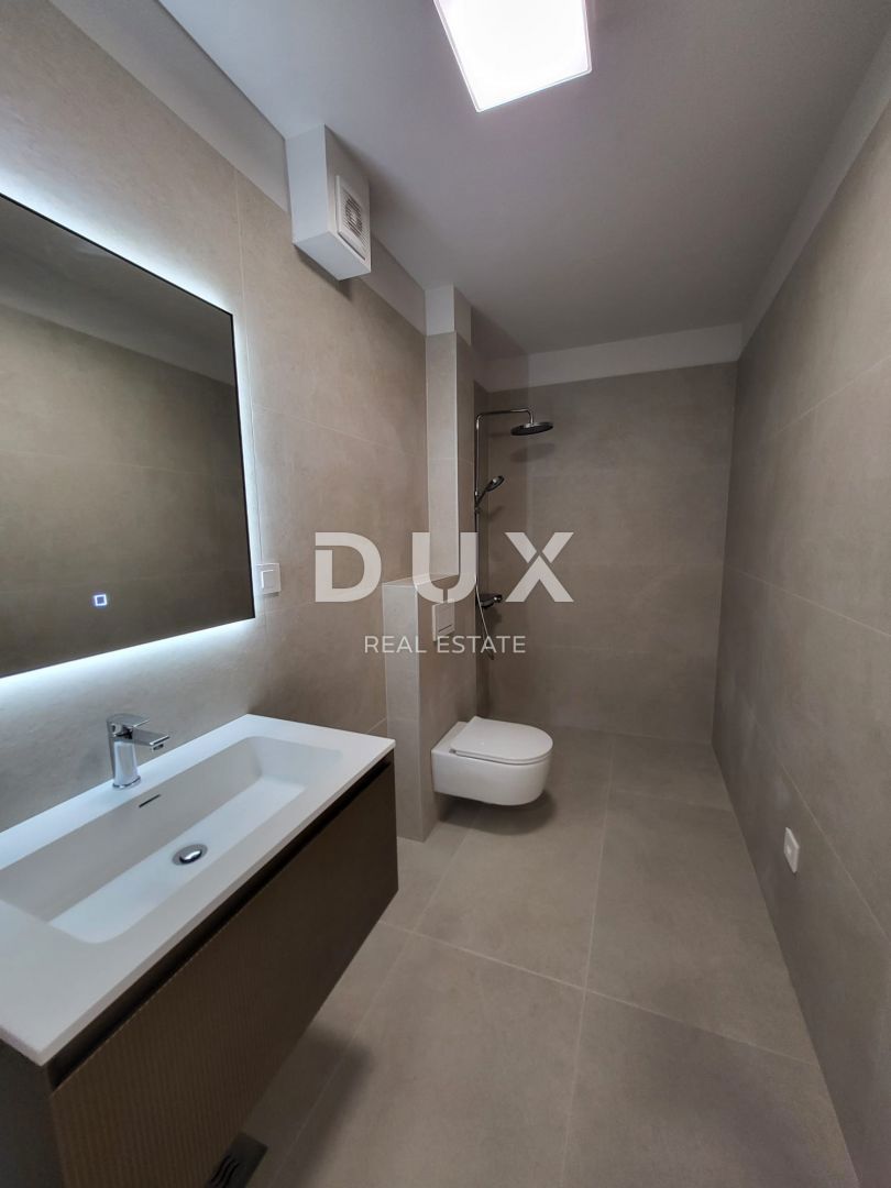 PRIVLAKA, ZADAR - S8 Nuovo edificio di lusso in seconda fila sul mare