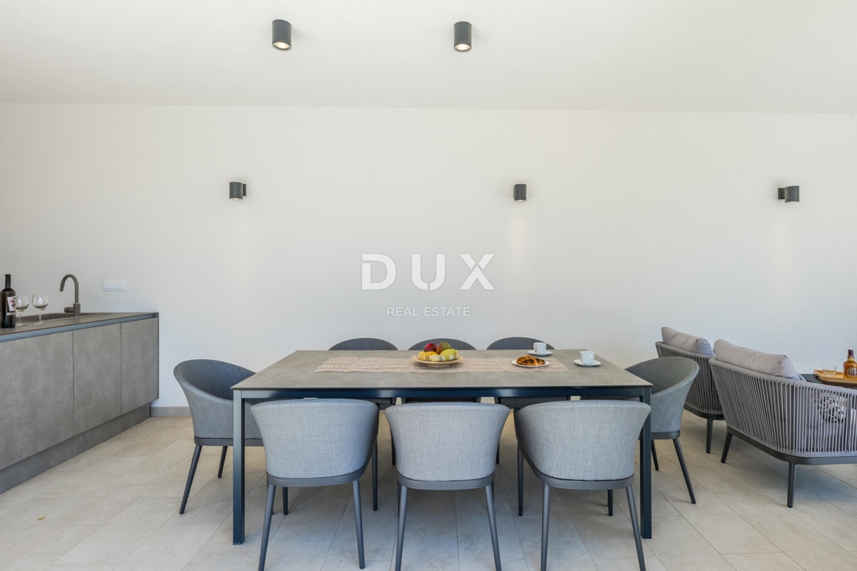 ISTRIA, VERTENIGLA - Elegante villa, la combinazione perfetta tra lusso e pace