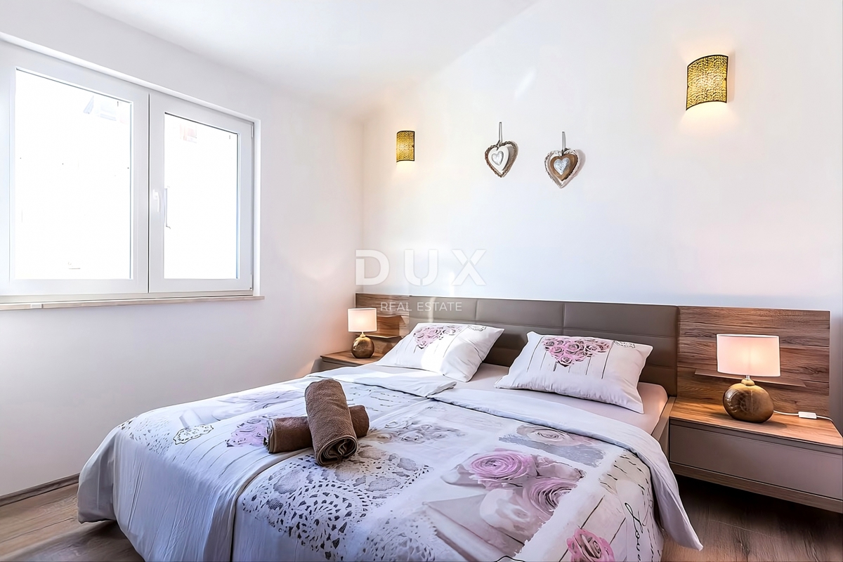 ISTRIA, MEDULIN - Casa con due appartamenti a 100 metri dal mare