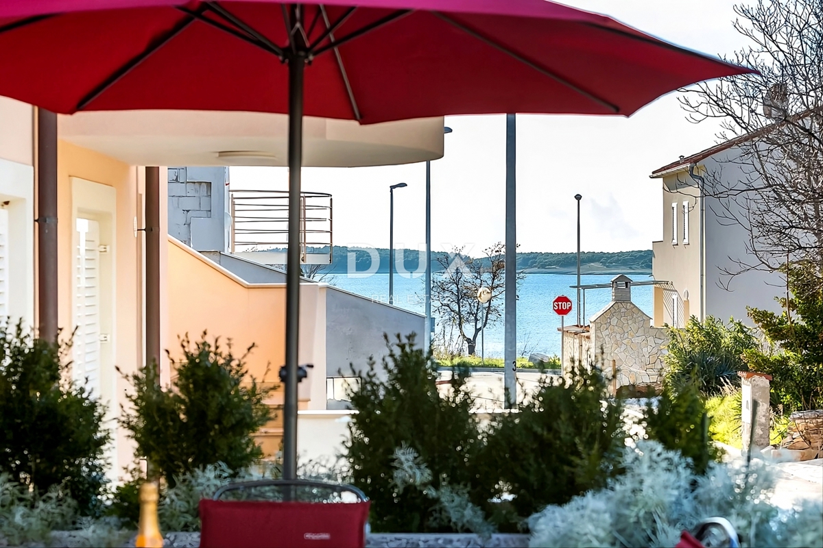 ISTRIA, MEDULIN - Casa con due appartamenti a 100 metri dal mare