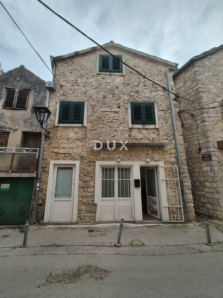 ŠIBENIK, VODICE – Casa in centro, a 50 m dal mare