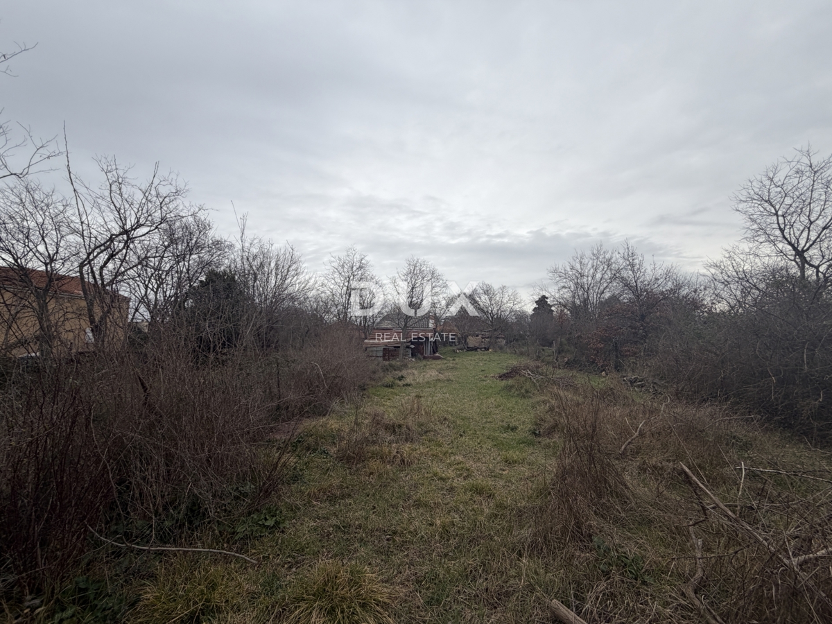 ZARA, ZEMUNIK DONJI - Terreno 2432m²