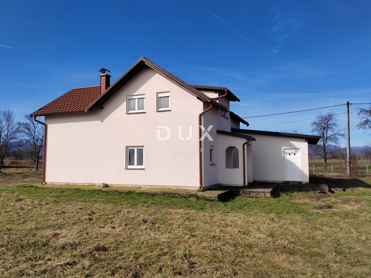 GOSPIĆ - Casa indipendente con ampio giardino e terreno coltivabile