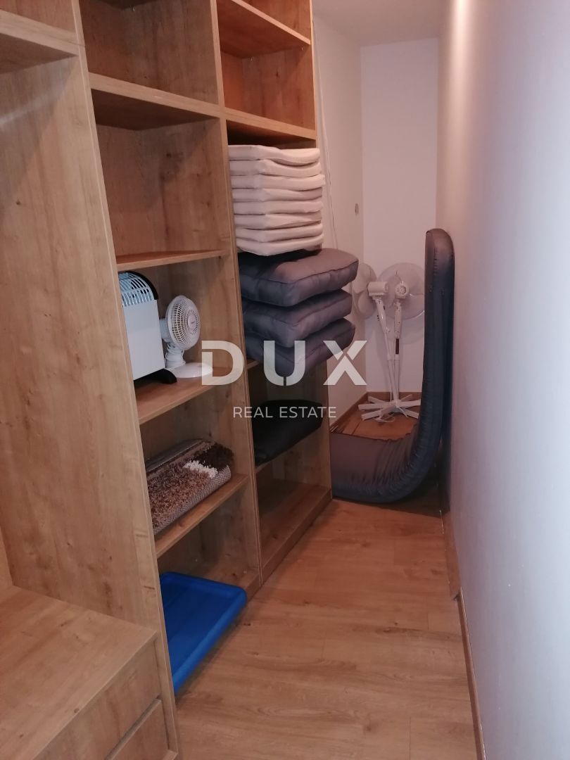 ISTRIA, PJEŠČANA UVALA - Lussuoso appartamento di 200 m2 con 3 camere da letto + soggiorno, prima fila al mare!