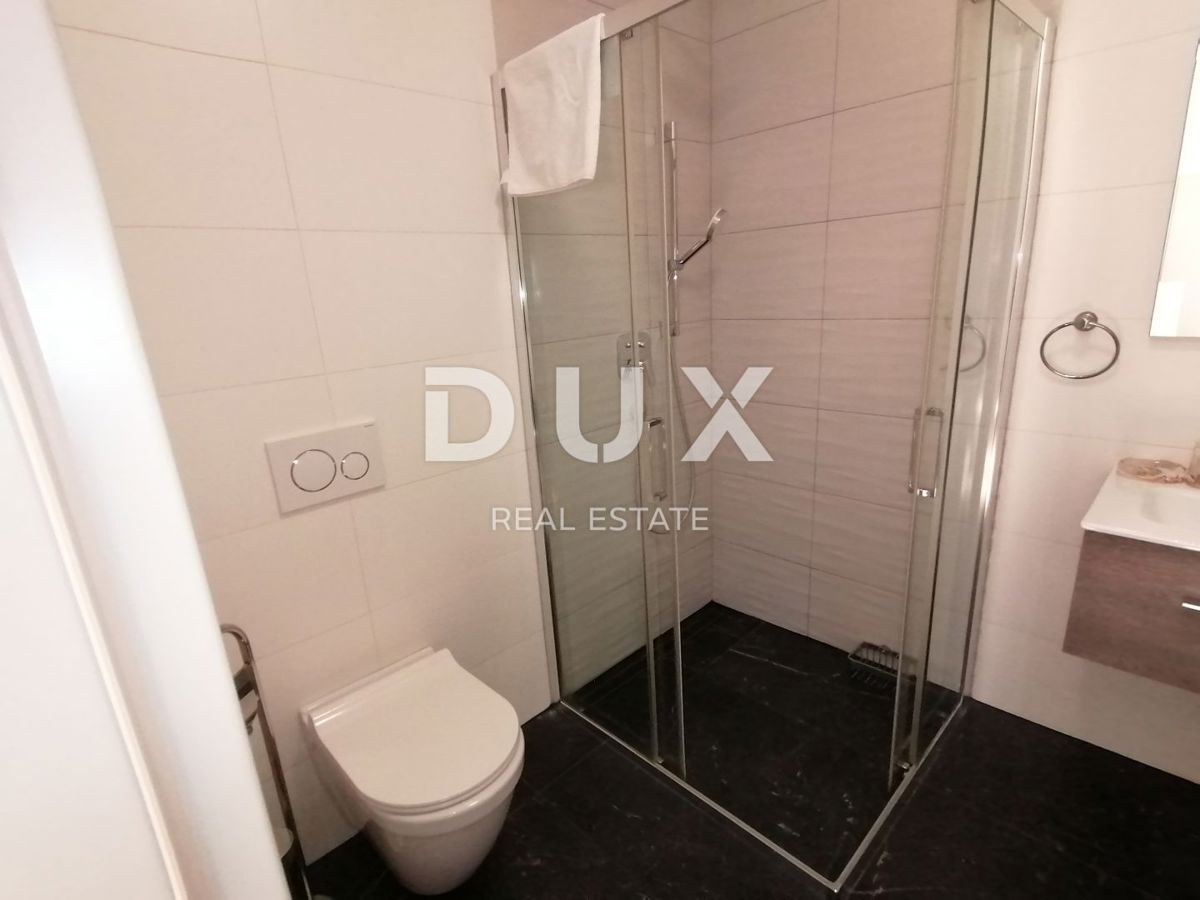 ISTRIA, PJEŠČANA UVALA - Lussuoso appartamento di 200 m2 con 3 camere da letto + soggiorno, prima fila al mare!