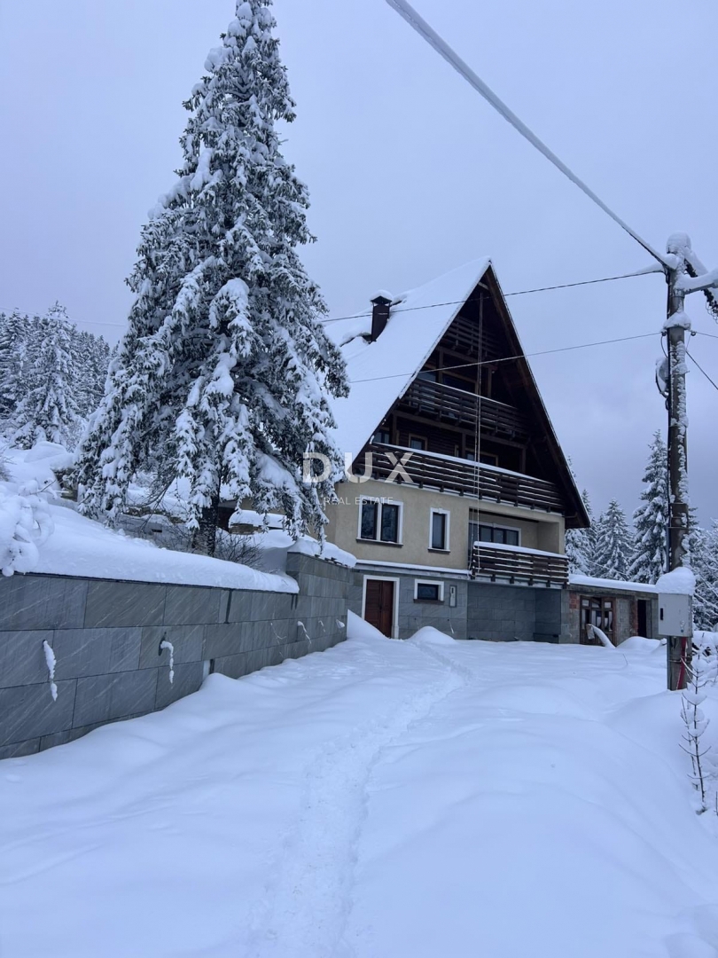 Casa Ravna Gora, 380m2