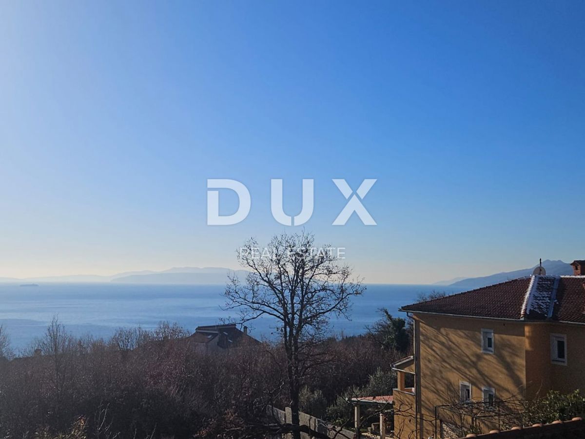 OPATIJA, VOLOSKO, POBRI - Terreno edificabile 2000m2 con vista panoramica sul mare per edilizia residenziale - appartamenti/monolocali/case unifamiliari/ville/case in affitto, vacanze con piscina
