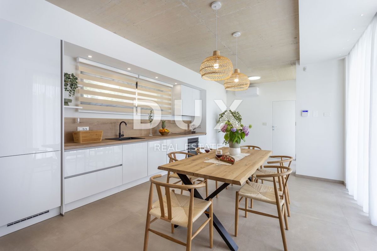 ISTRIA, SVETVINČENAT - Bellissima villa moderna