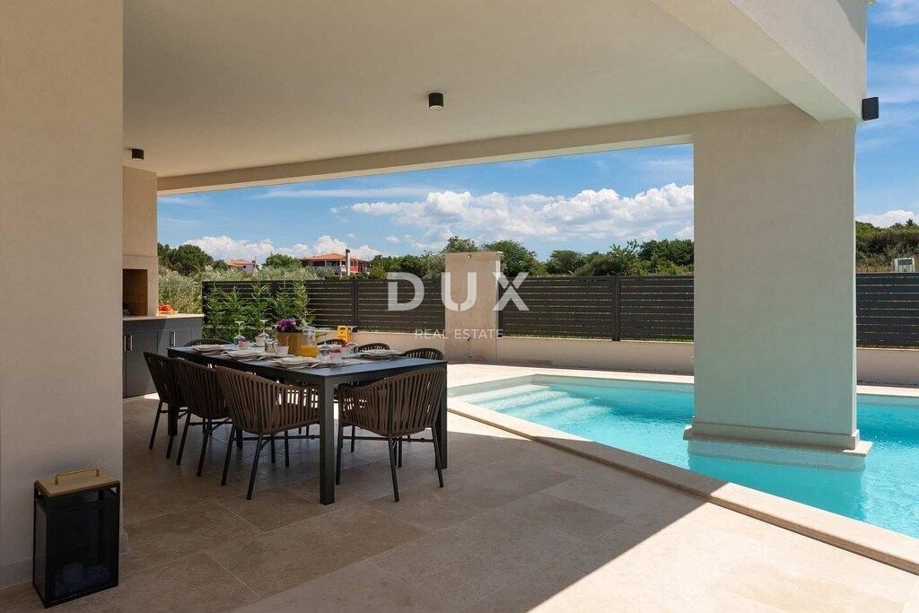 ISTRIA, PARENZO - Casa moderna di lusso con piscina e terrazza sul tetto con vista mare