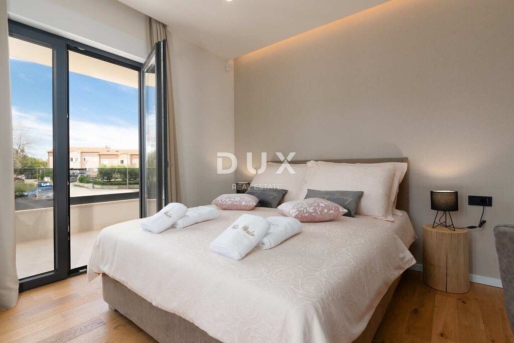 ISTRIA, PARENZO - Casa moderna di lusso con piscina e terrazza sul tetto con vista mare