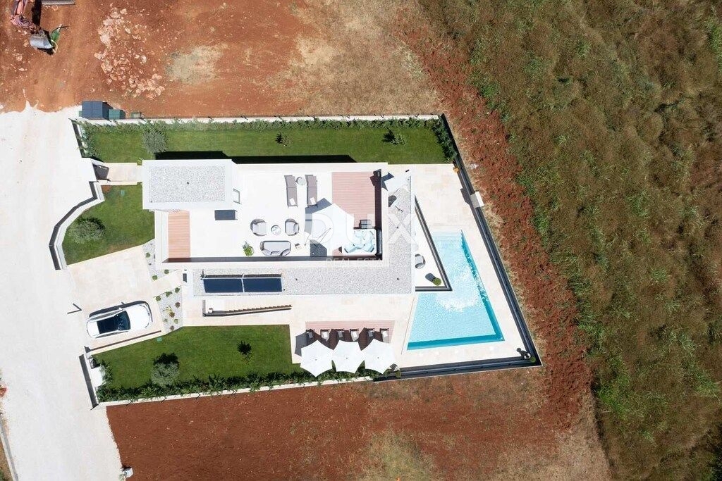 ISTRIA, PARENZO - Casa moderna di lusso con piscina e terrazza sul tetto con vista mare