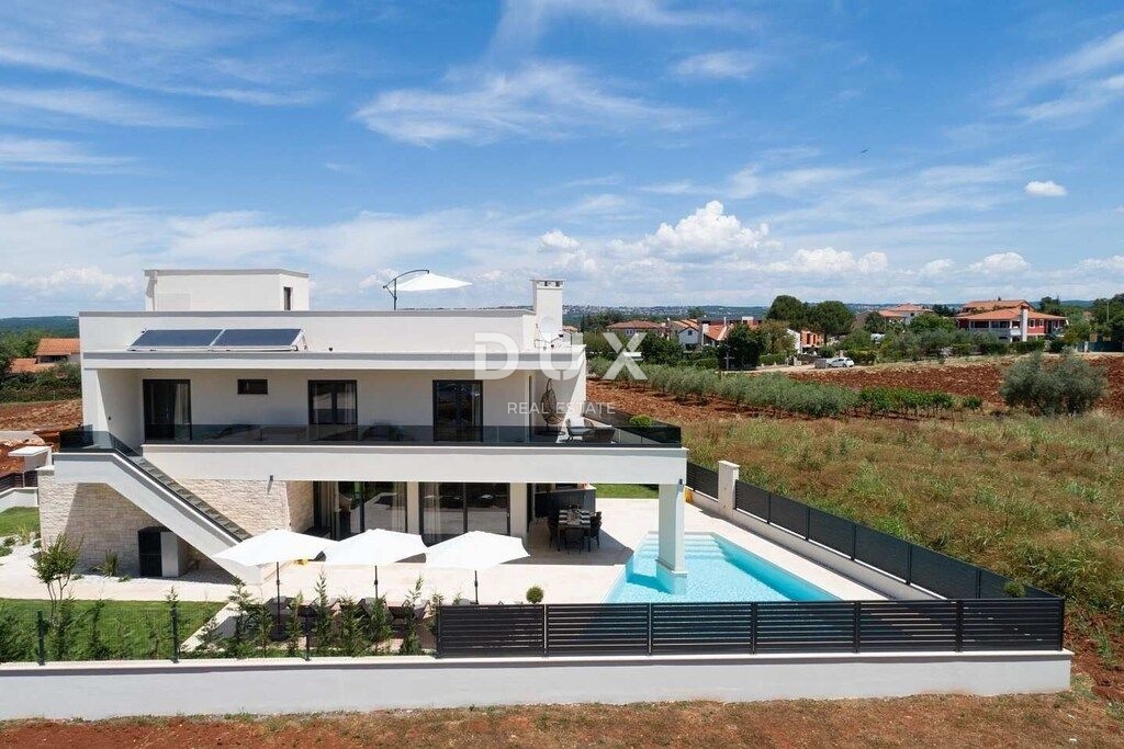 ISTRIA, PARENZO - Casa moderna di lusso con piscina e terrazza sul tetto con vista mare