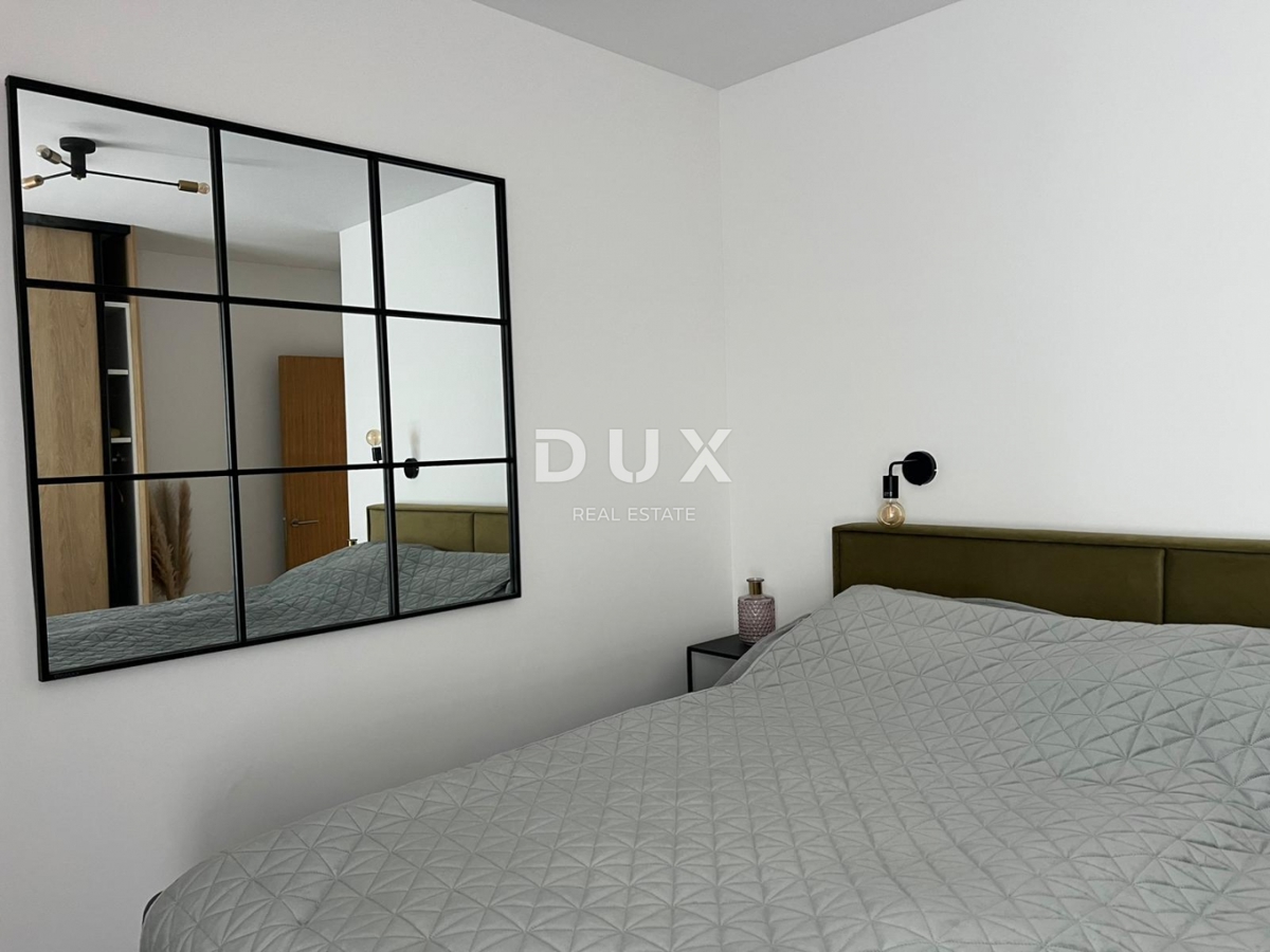 ŠIBENIK, VODICE - Appartamento al piano terra con giardino, terrazza e 2 posti auto