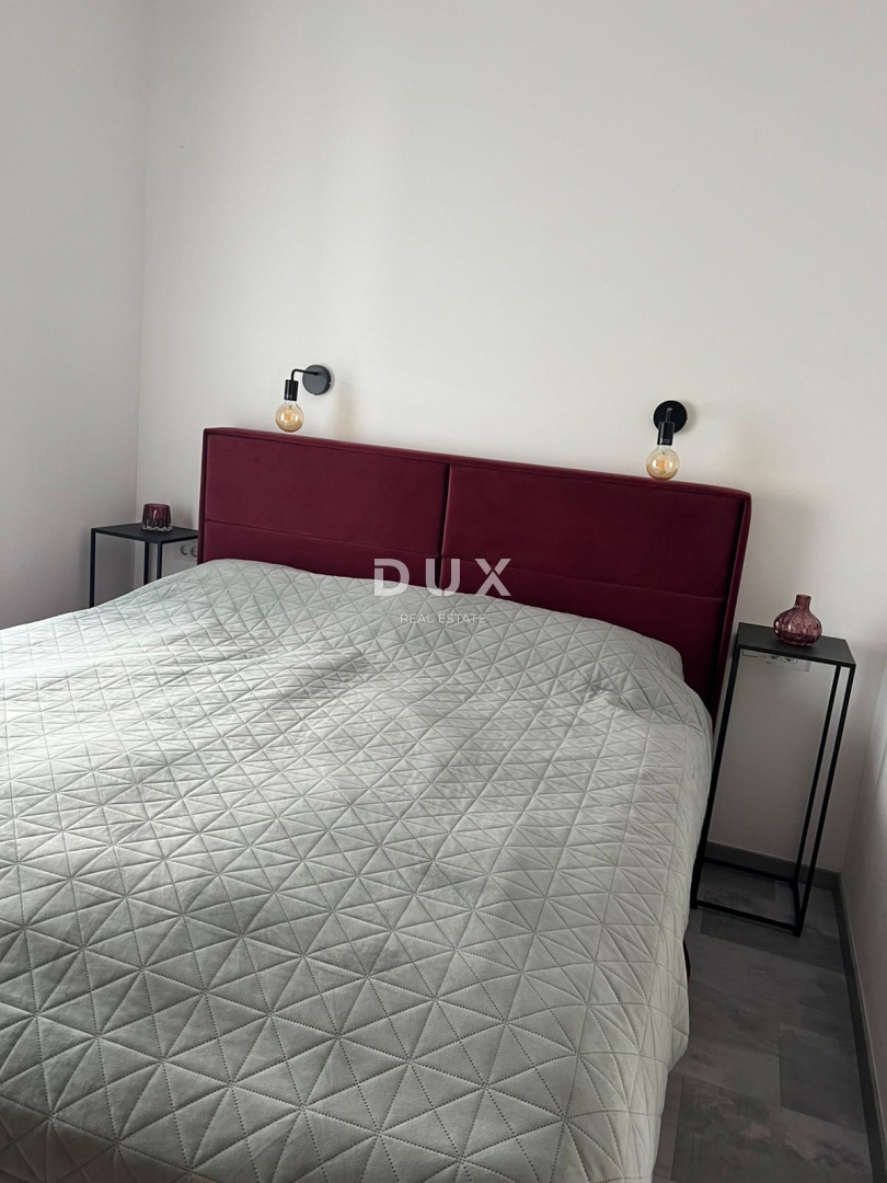 ŠIBENIK, VODICE - Appartamento al piano terra con giardino, terrazza e 2 posti auto