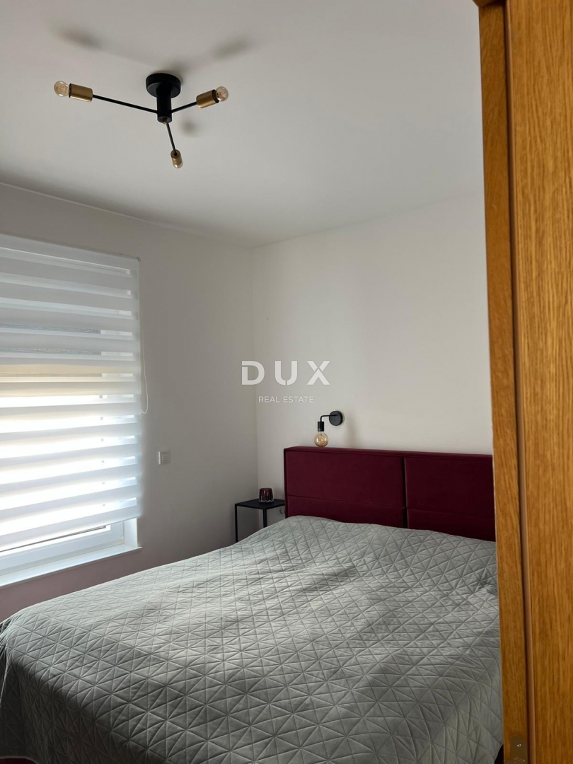 ŠIBENIK, VODICE - Appartamento al piano terra con giardino, terrazza e 2 posti auto