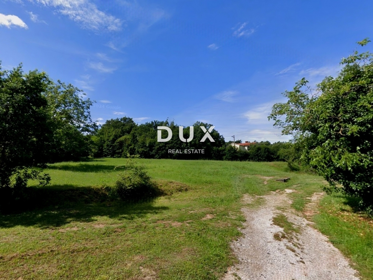 ISTRIA, LABIN - Terreno edificabile ai margini del villaggio