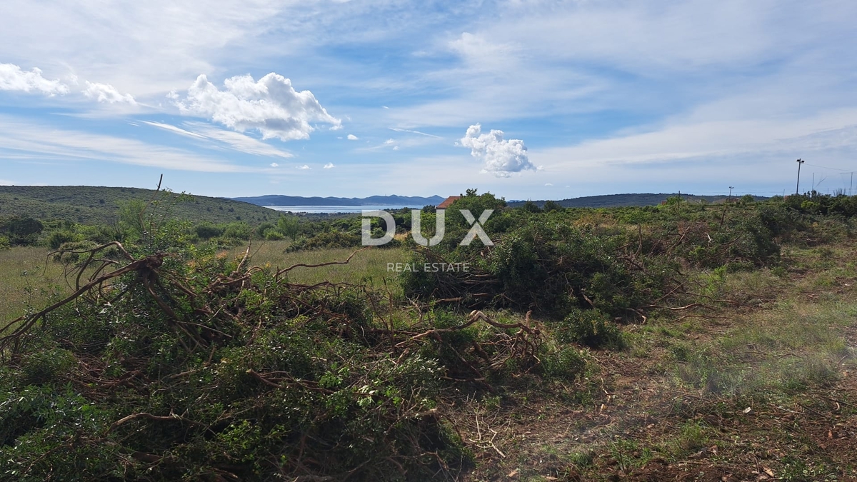 SUKOŠAN, DEBELJAK - Terreno edificabile con vista mare