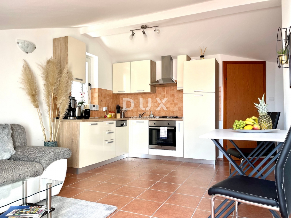 IKA, OPRIĆ – moderno appartamento con due camere da letto, terrazza e vista mare