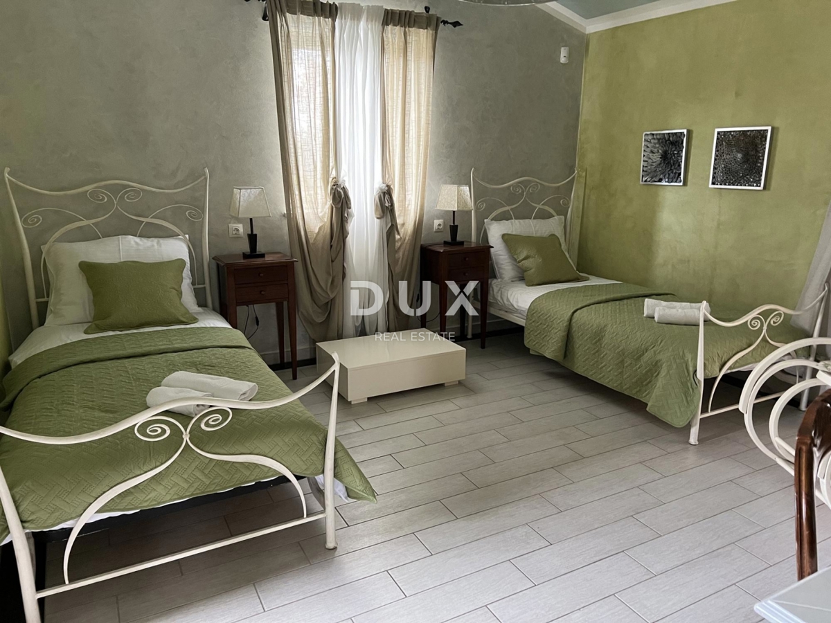 ISTRIA, LABIN - Casa con piscina in posizione tranquilla