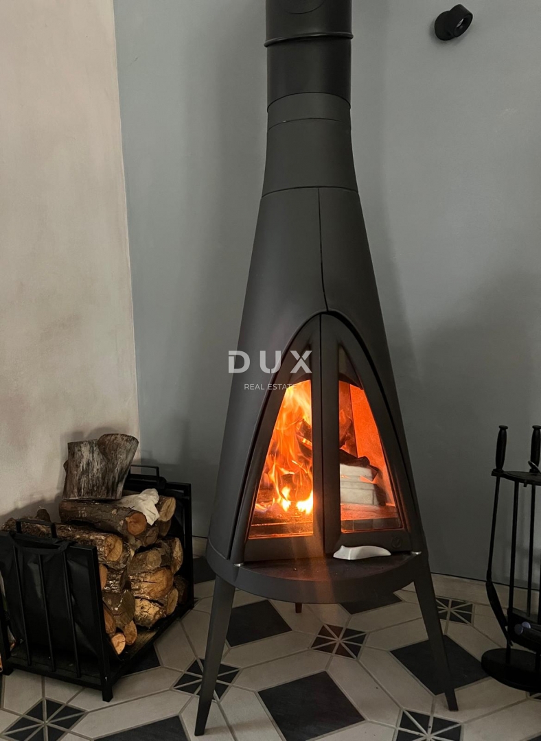 ISTRIA, LABIN - Casa con piscina in posizione tranquilla