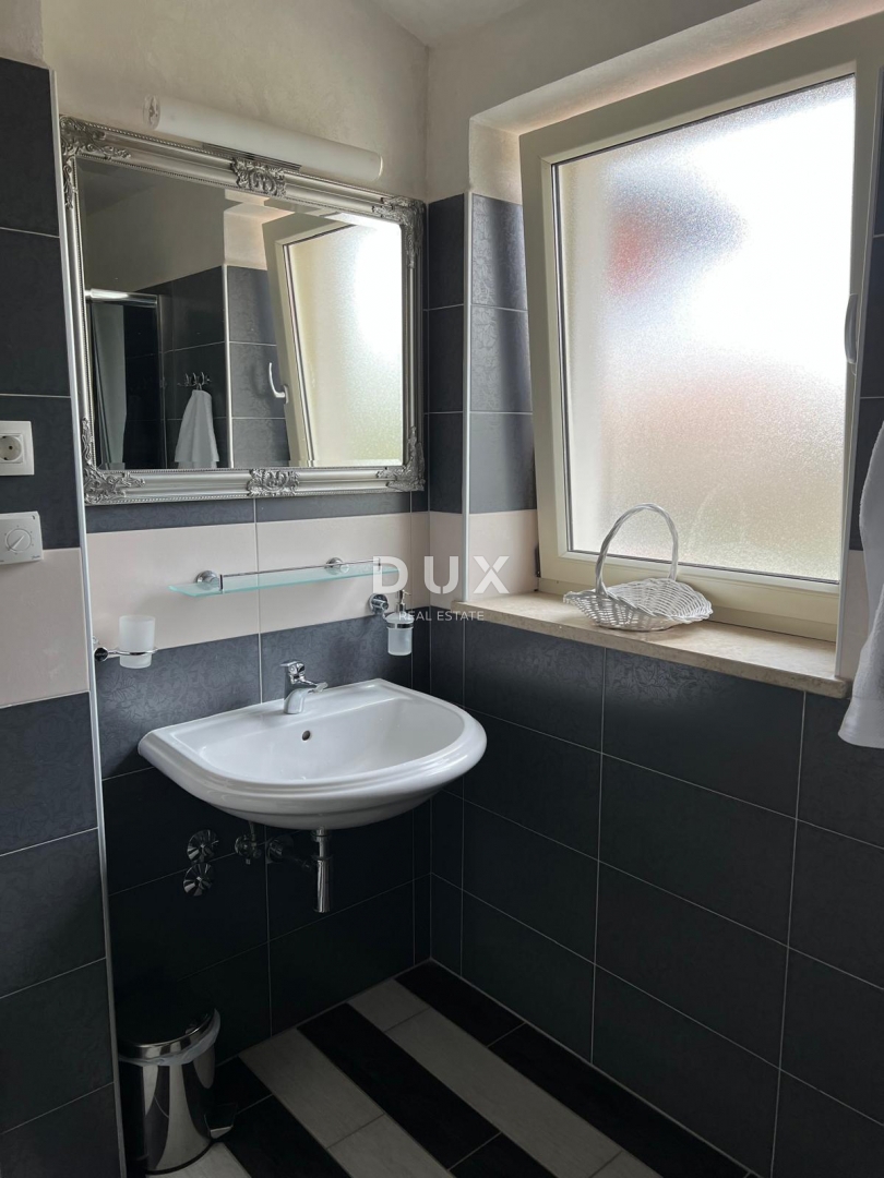 ISTRIA, LABIN - Casa con piscina in posizione tranquilla