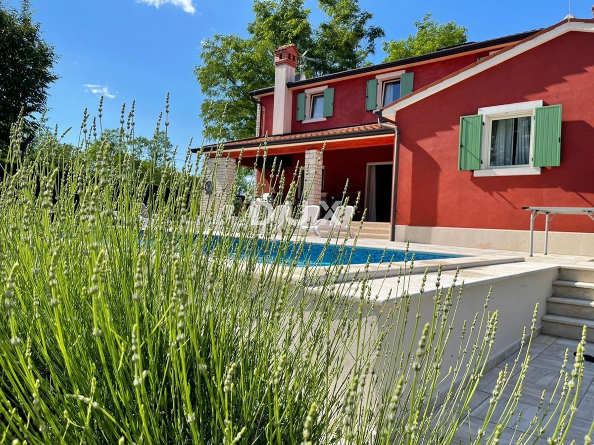 ISTRIA, LABIN - Casa con piscina in posizione tranquilla