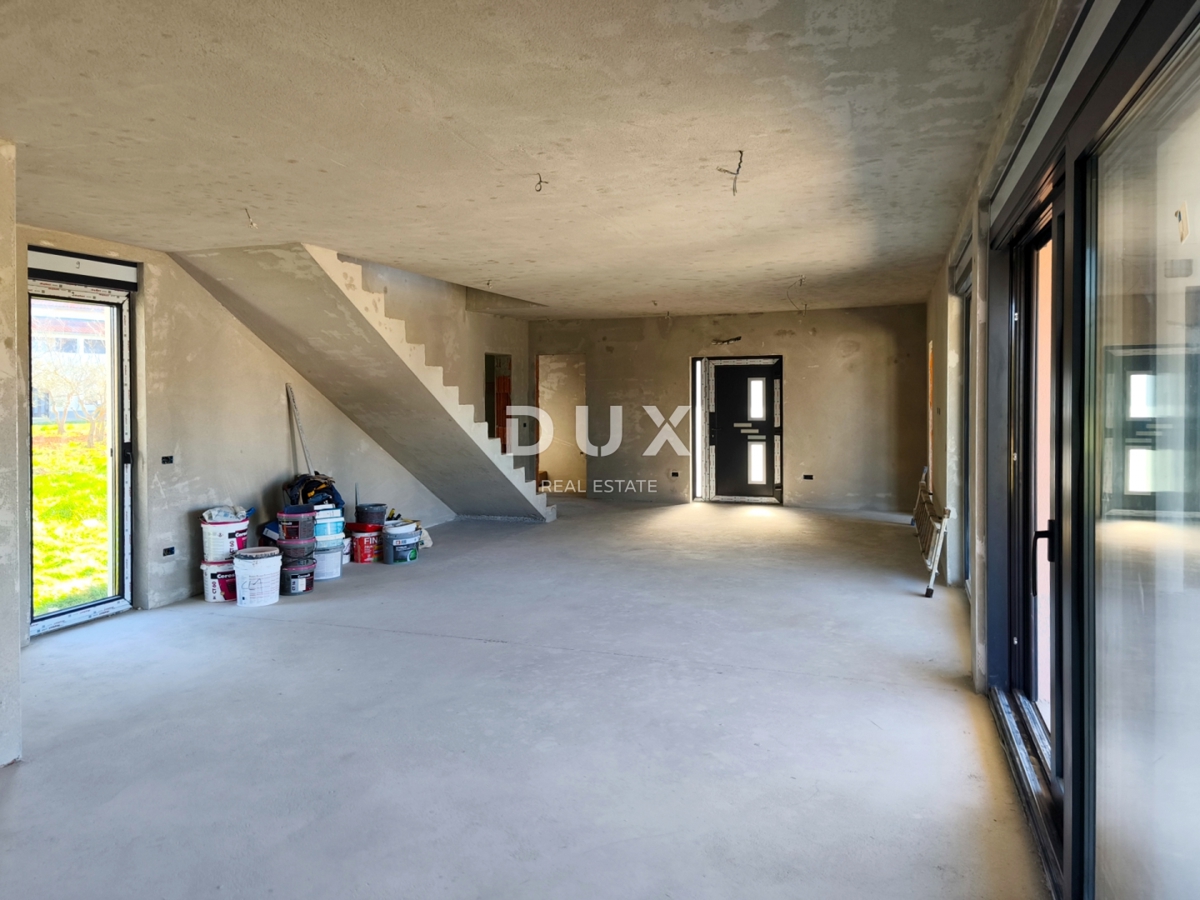 ISTRIA, MARČANA - Casa con piscina ai margini del villaggio