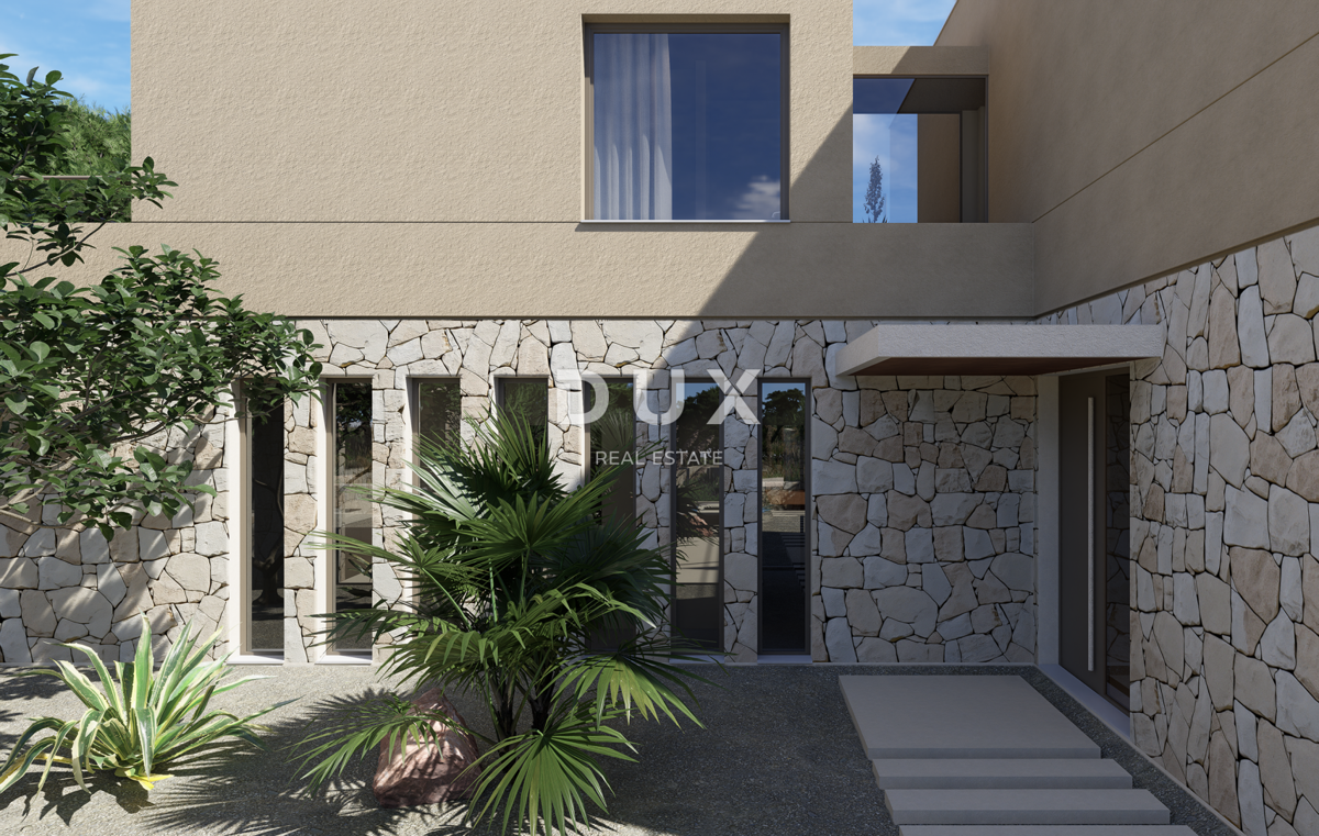 DALMATIA, PRIMOŠTEN - Terreno edificabile con permesso di costruzione + parte agricola