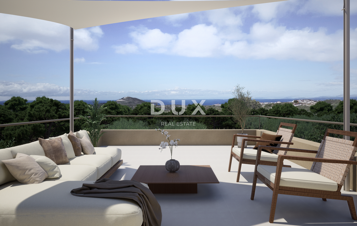 DALMATIA, PRIMOŠTEN - Terreno edificabile con permesso di costruzione + parte agricola