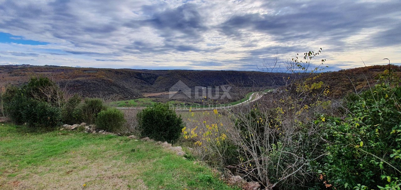 Terreno Grožnjan, 114.440m2