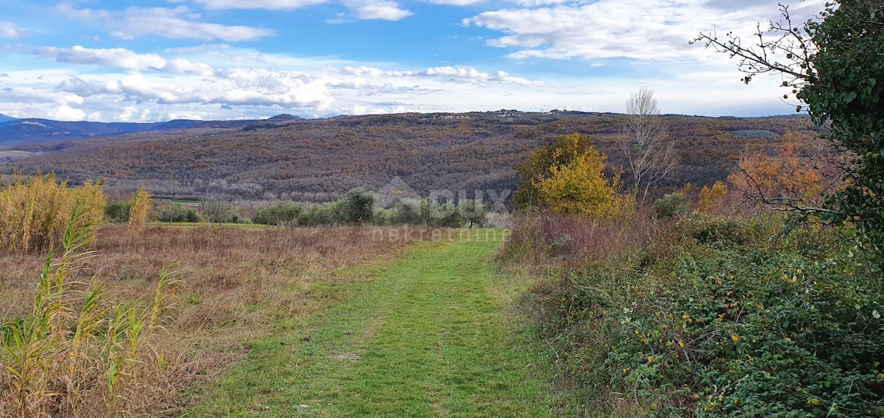 Terreno Grožnjan, 114.440m2