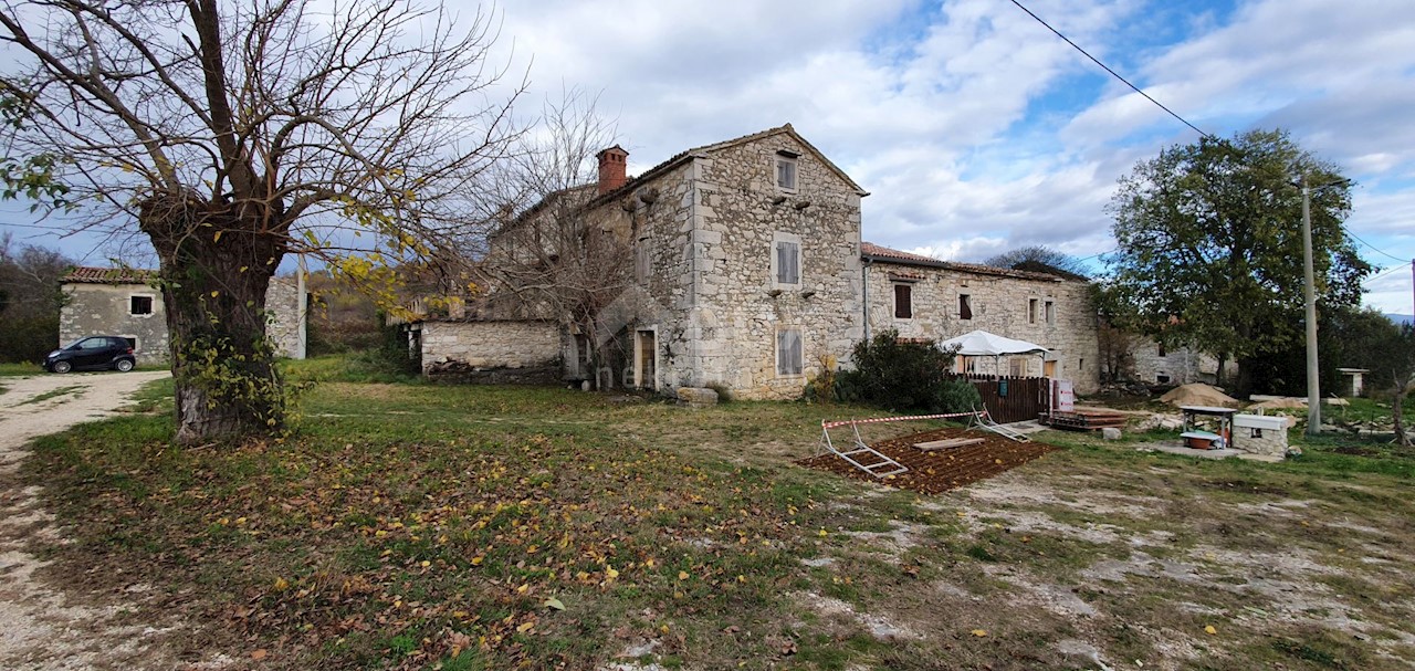 Terreno Grožnjan, 114.440m2