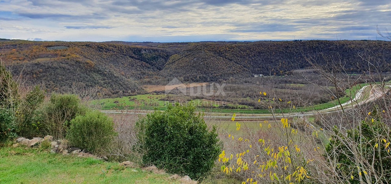 Terreno Grožnjan, 114.440m2