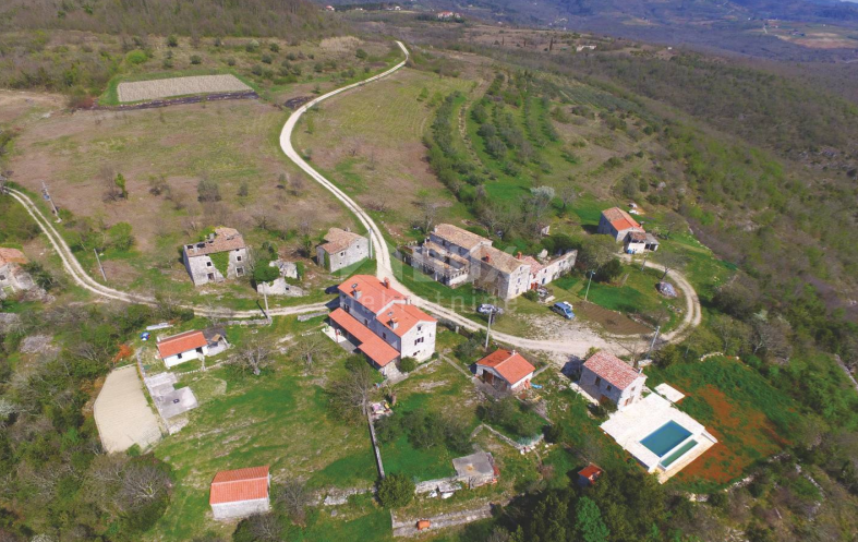 Terreno Grožnjan, 114.440m2