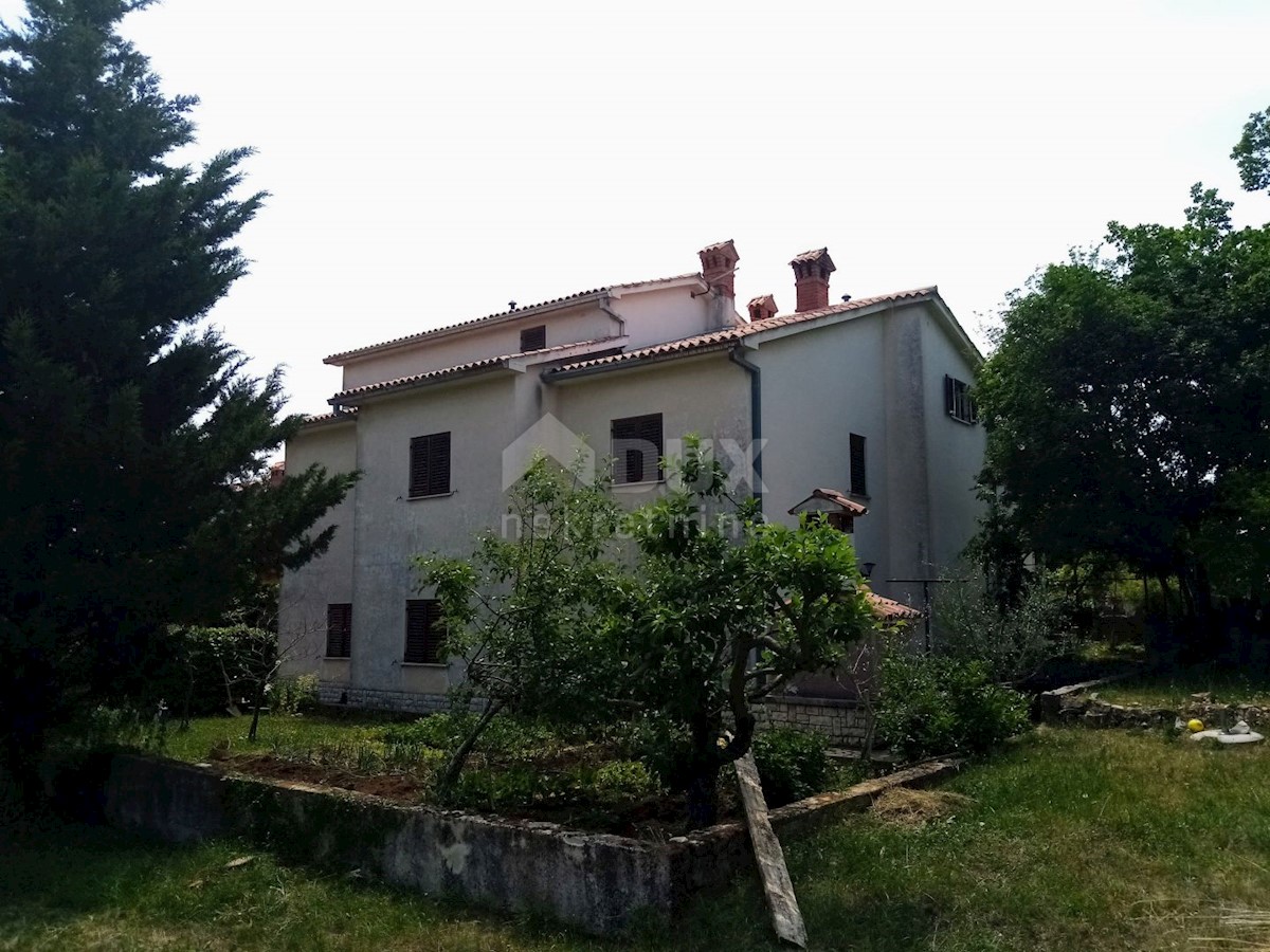 ISTRIA, LABIN - Bella casa vicino alla città con giardino paesaggistico