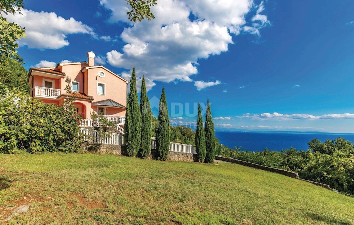 OPATIJA- Villa con bellissima vista panoramica sul mare