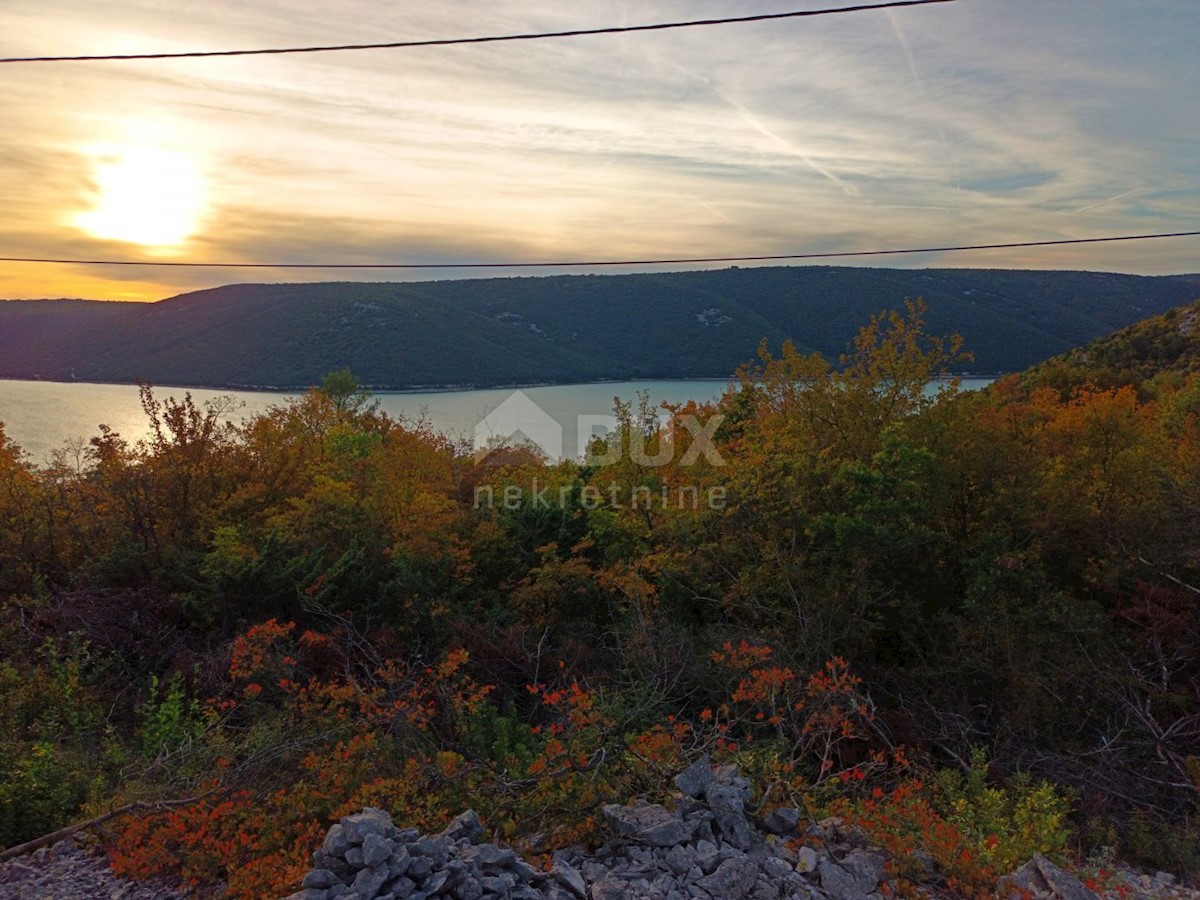 ISTRIA, RABAC - Terreno edificabile con vista mare