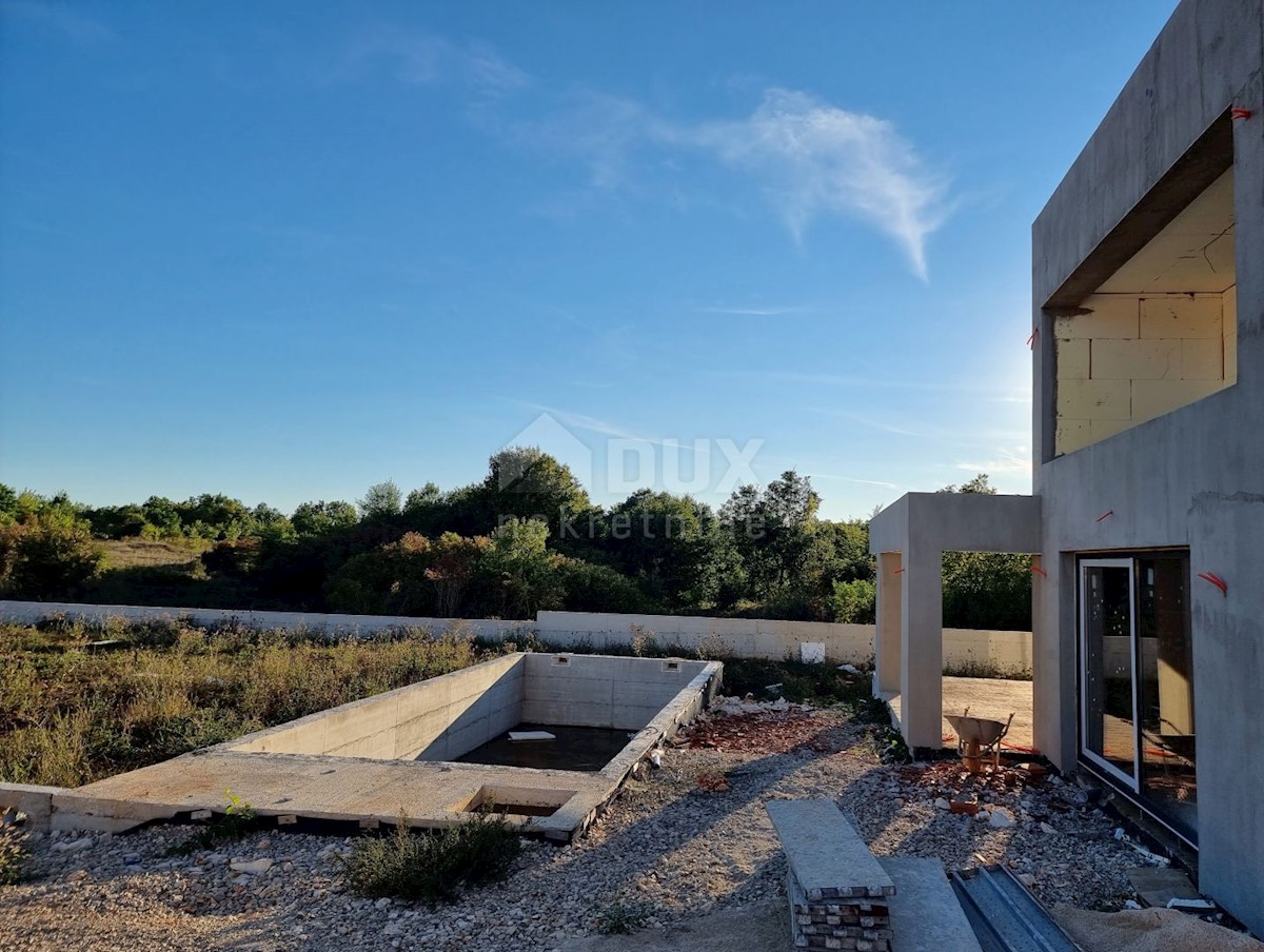 ISTRIA, LABIN - Villa con piscina in un ambiente tranquillo